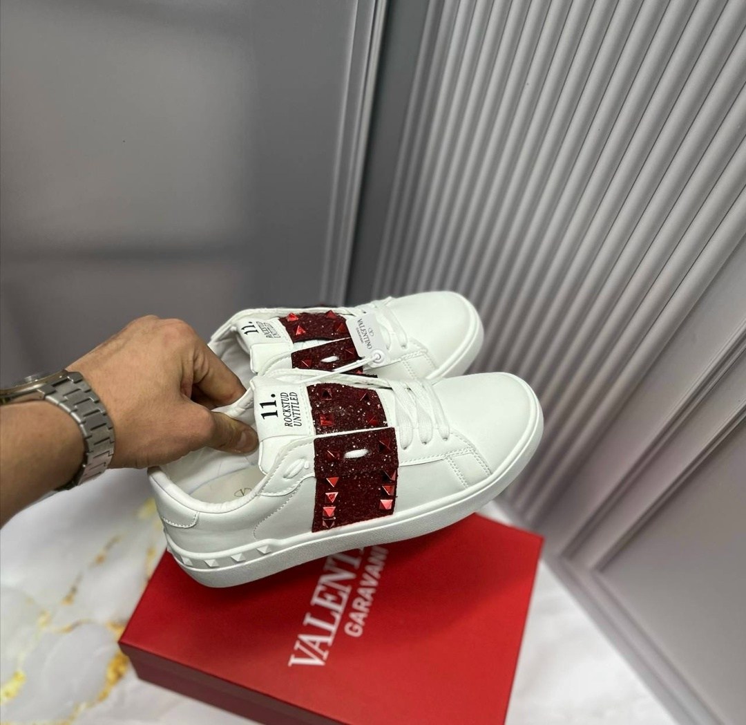 ,valentino кроссовки,кроссовки женские valentino,кеды valentino,кеды валентино гаравани женские