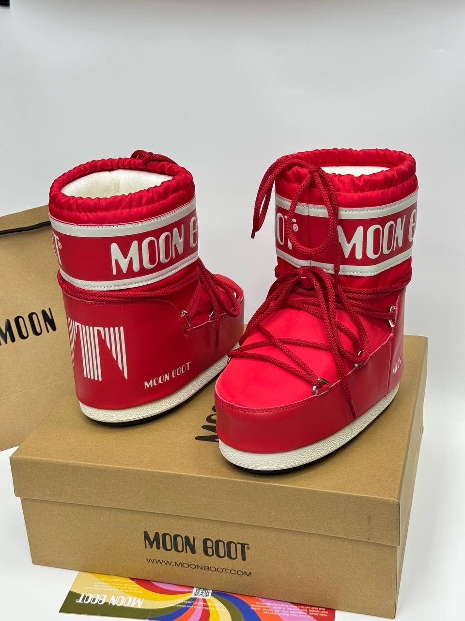 нейлоновые зимние ботинки moon boot красный,детские зимние ботинки nylon red moon boot красный,снежные сапоги из нейлона moon boot красный,moon boot-детские зимние ботинки nylon rosso красный,зимние б