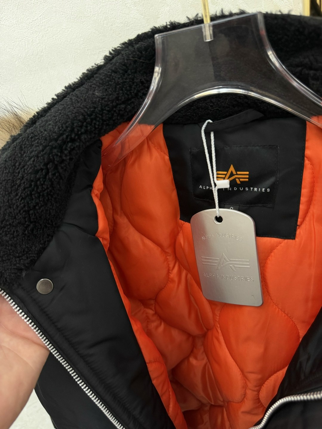зимняя куртка alpha industries мужчины-куртки бомберы 45p hooded custom черный,alpha industries 45p hooded,куртка-бомбер alpha industries "45p hooded custom" с капюшоном черный,куртка-бомбер alpha ind