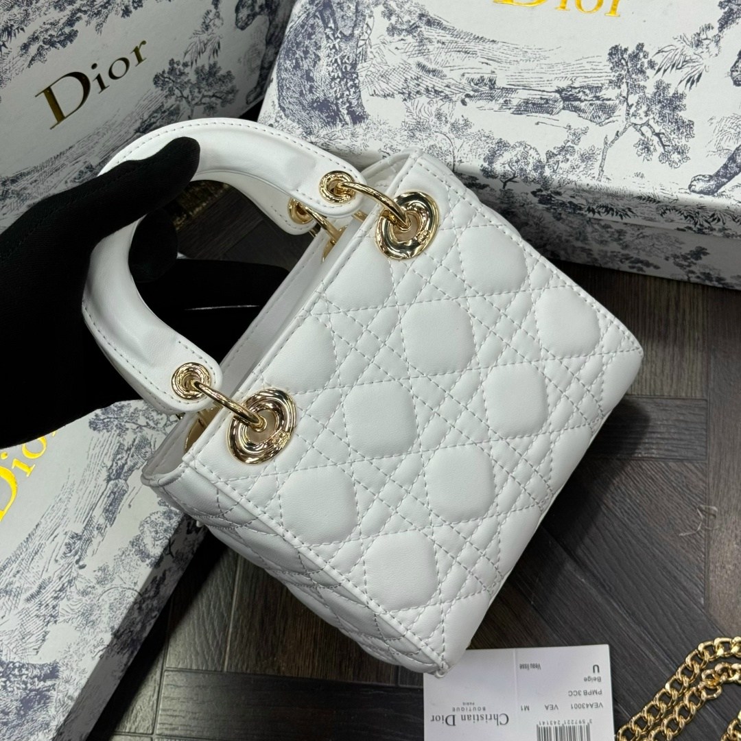 dior сумка,женская сумка dior,сумка dior lady dior my abcdior,сумка диор,сумка диор кристиан диор