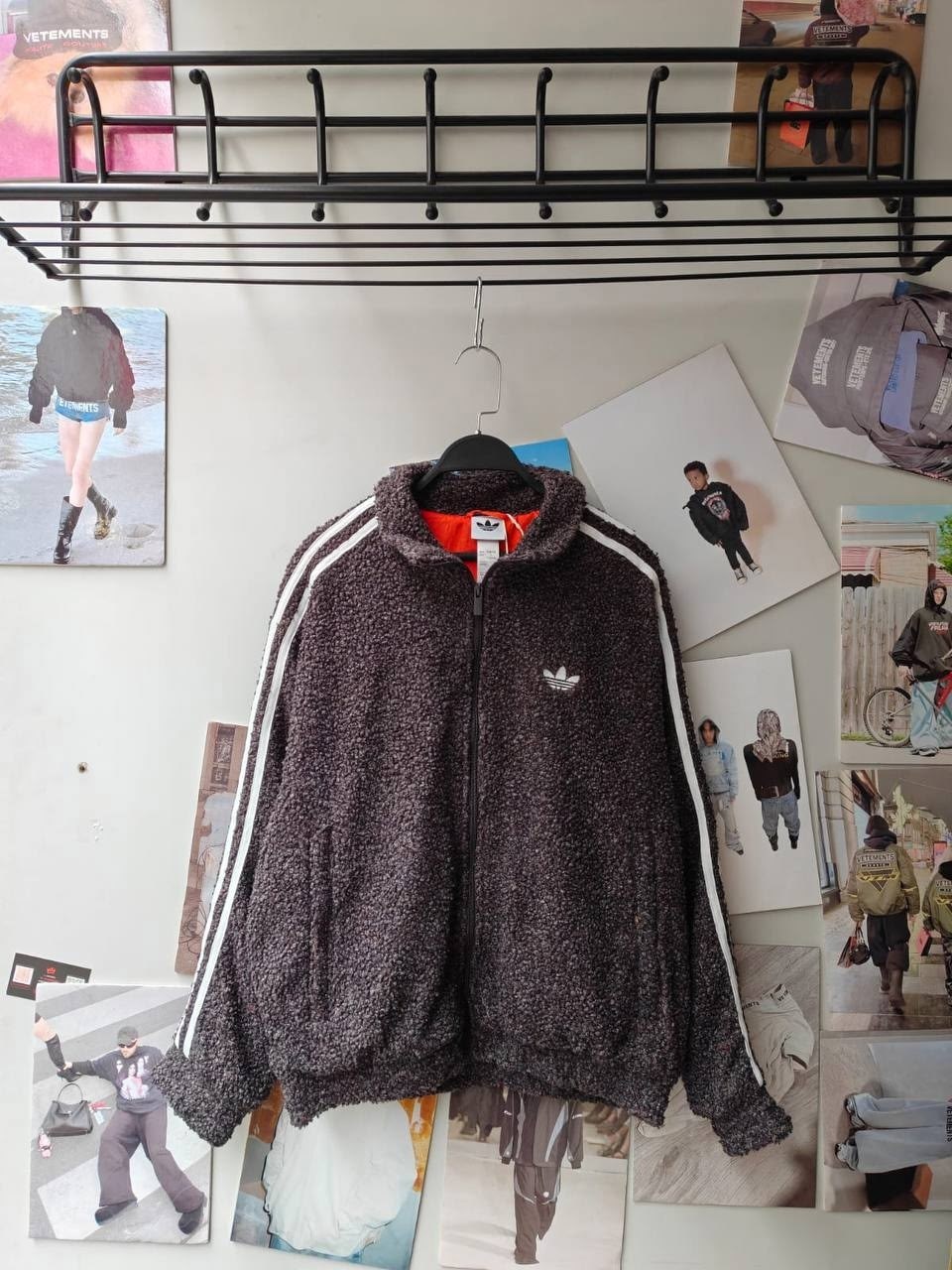adidas originals олимпийка,куртка adidas originals,adidas originals firebird,спортивная куртка adidas originals,куртка меховая adidas originals sherpa zipped, черный