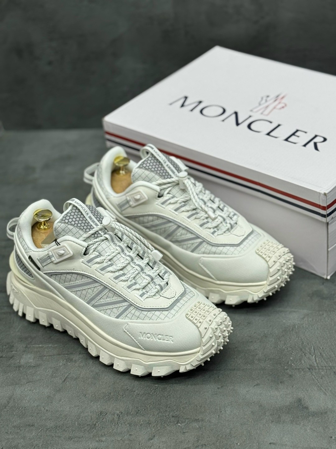 кроссовки trailgrip gtx moncler белый,кроссовки мужские moncler trailgrip gtx белый,кроссовки moncler,moncler trailgrip gtx,кроссовки