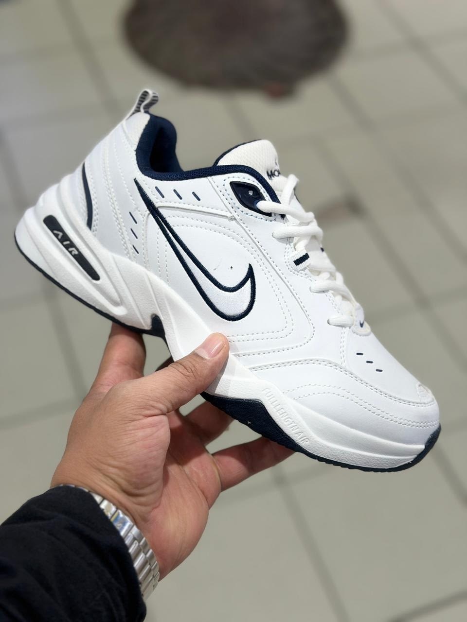 кроссовки nike air monarch iv,кроссовки мужские nike air monarch iv,кроссовки nike air monarch,белые кроссовки мужские nike air monarch,nike air monarch iv
