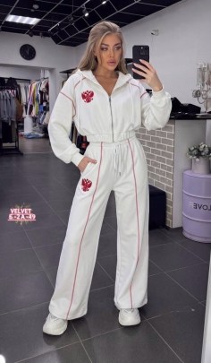 Костюм