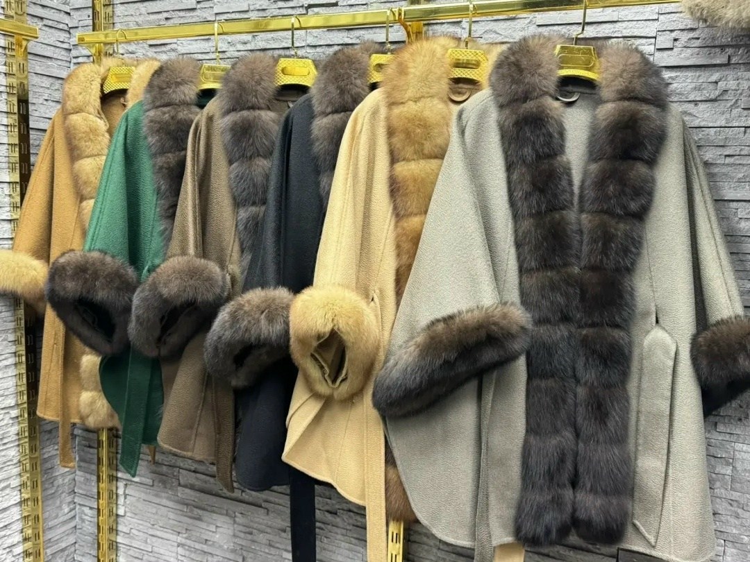 пальто с мехом куницы,пальто с мехом,пальто из итальянского кашемира с отделкой из меха куницы,пальто с соболем,пальто кашемир