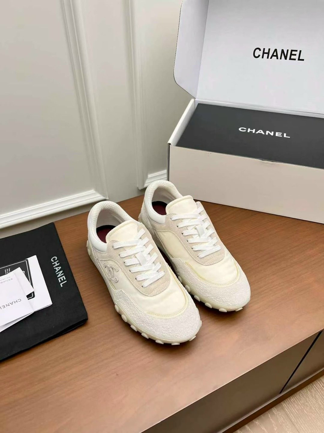 кроссовки женские chanel,кроссовки chanel,кроссовки шанель женские,кроссовки шанели,кроссовки женскиe
