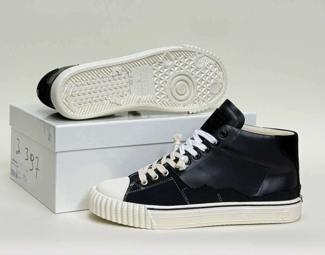 кеды maison margiela мужские черные,черные кроссовки new evolution mid maison margiela,кеды maison margiela evolution,кроссовки низкие maison margiela evolution черный,кеды maison margiela