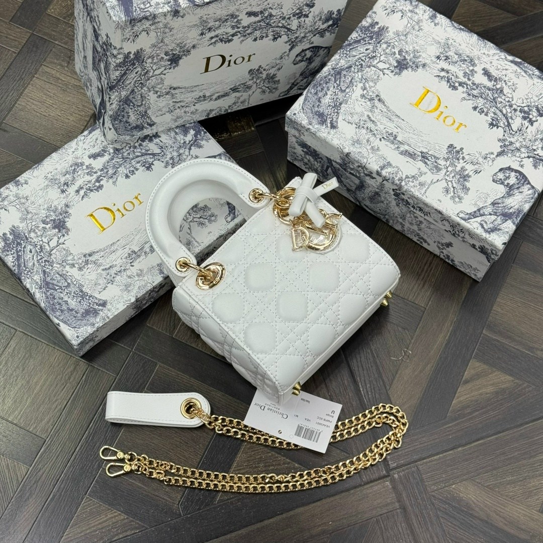 dior сумка,женская сумка dior,сумка dior lady dior my abcdior,сумка диор,сумка диор кристиан диор