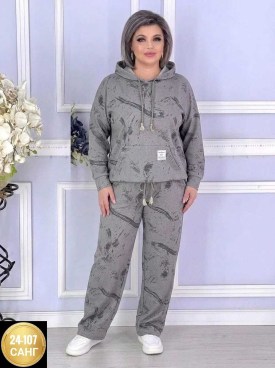 Костюм