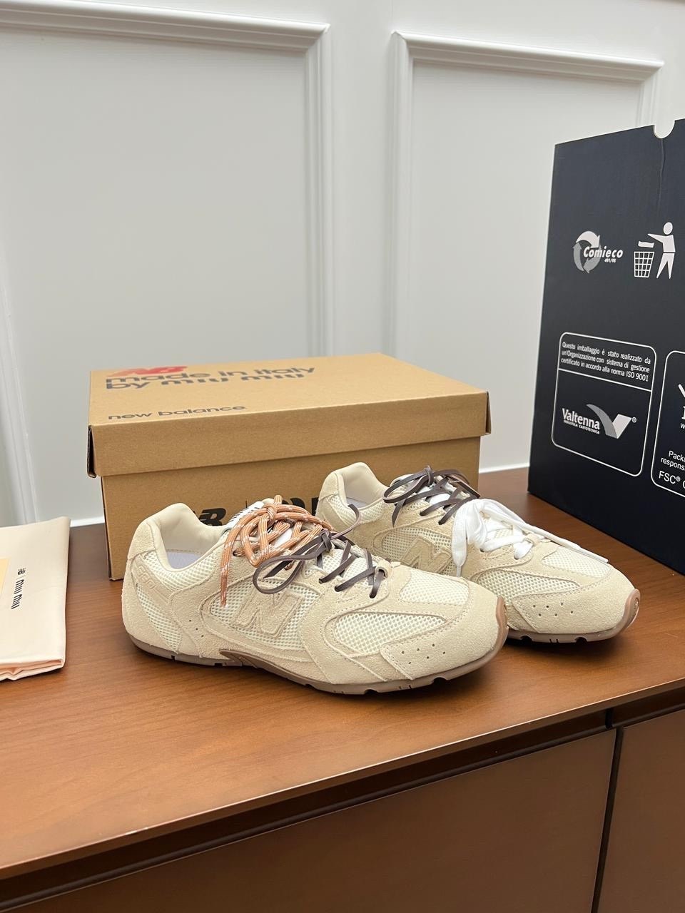 кроссовки miu miu,кроссовки miu,new balance miu miu кроссовки,miu miu кроссовки женские,кроссовки миу миу
