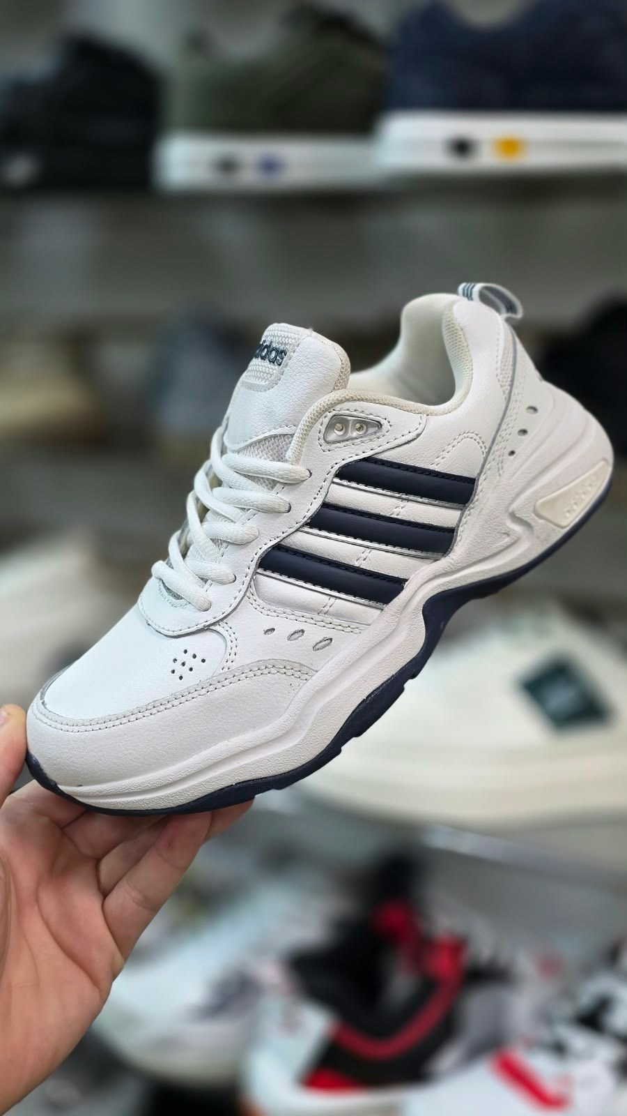 мужские кроссовки adidas,кроссовки adidas,черные кроссовки adidas,мужской кроссовки,кроссовки adidas strutter