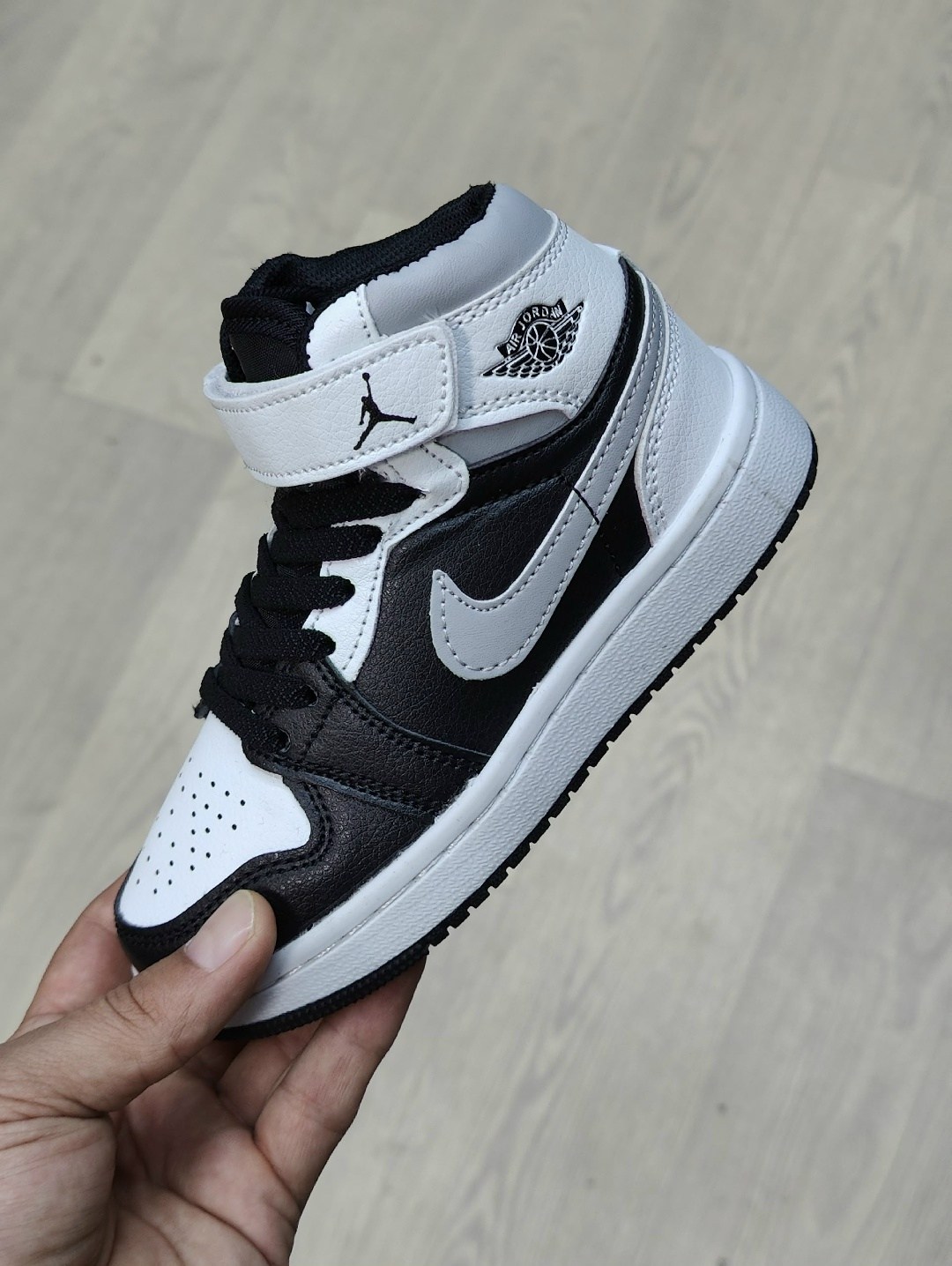 кроссовки,кроссовки мальчику,nike air jordan 1 mid se,детские кроссовки,детские кроссовки джордан