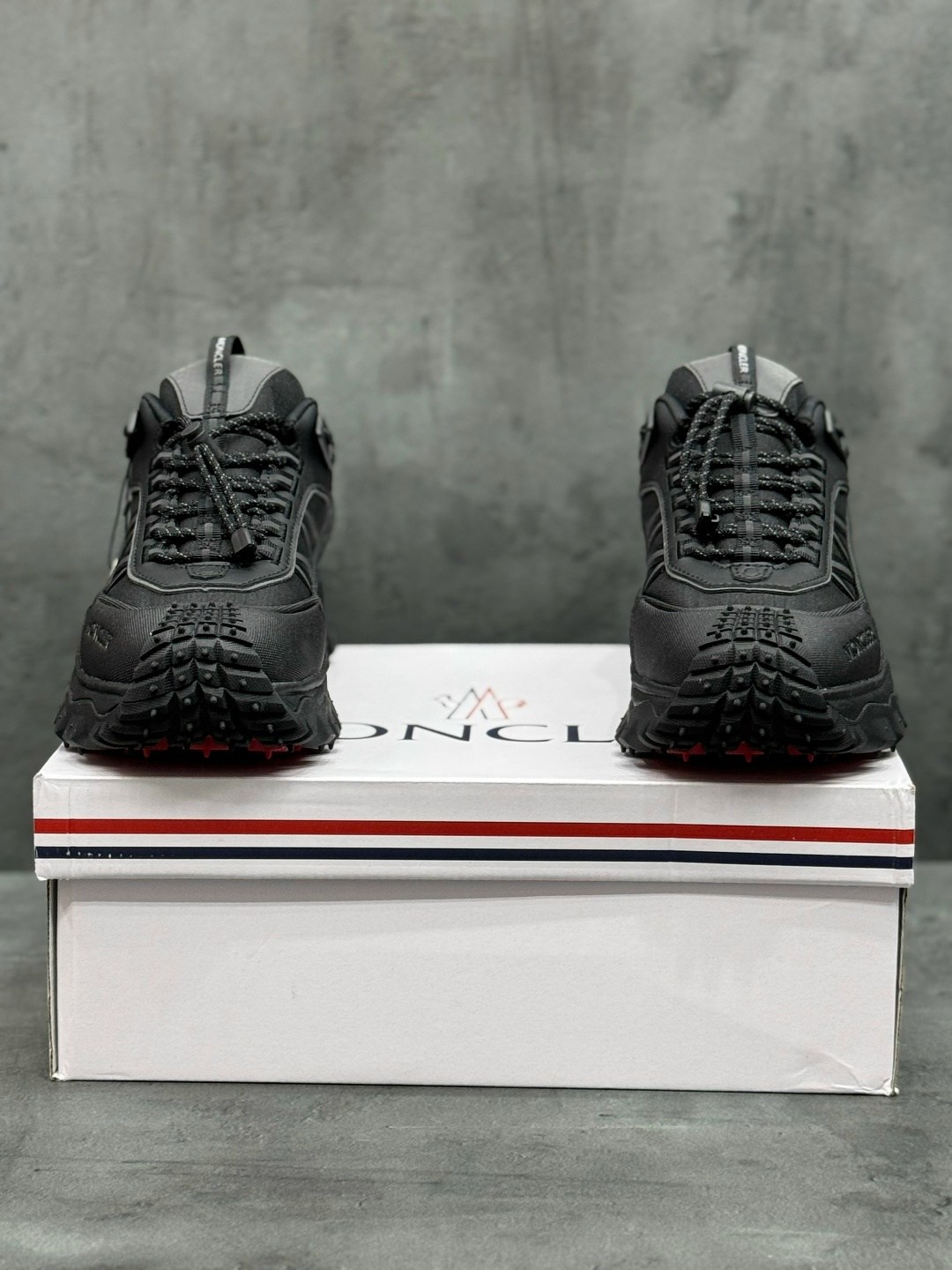 низкие кроссовки moncler trailgrip gtx черный,кроссовки trailgrip gtx moncler черный,кроссовки moncler trailgrip gtx,кроссовки moncler,кроссовки trailgrip gtx moncler grenoble черный