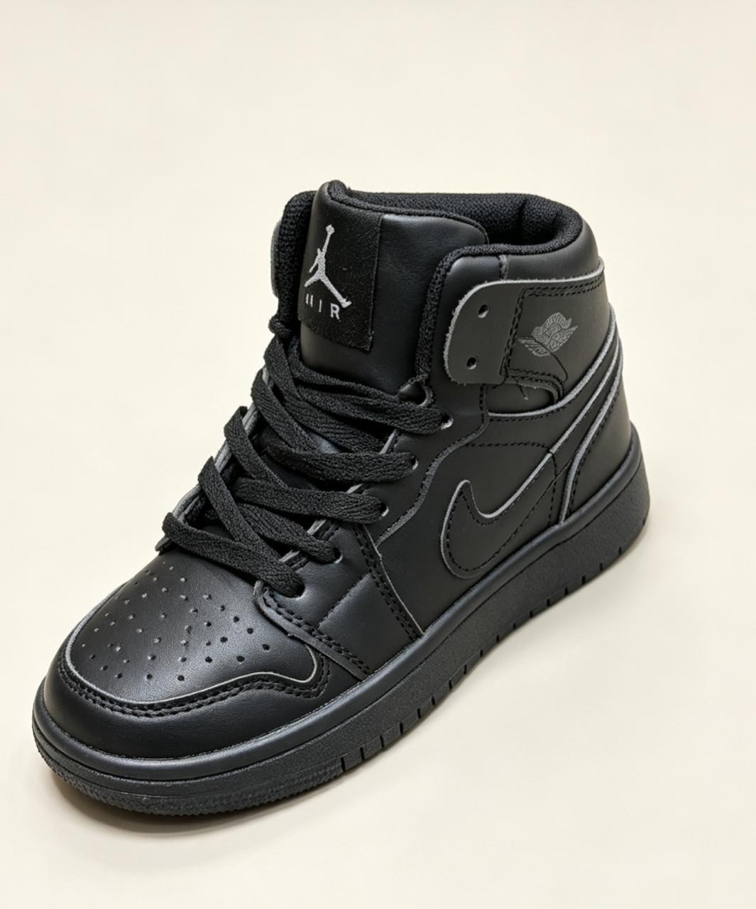 nike air jordan 1 mid,кроссовки зимние nike air jordan 1,зимние кроссовки nike air jordan,кроссовки,jordan air 1 mid