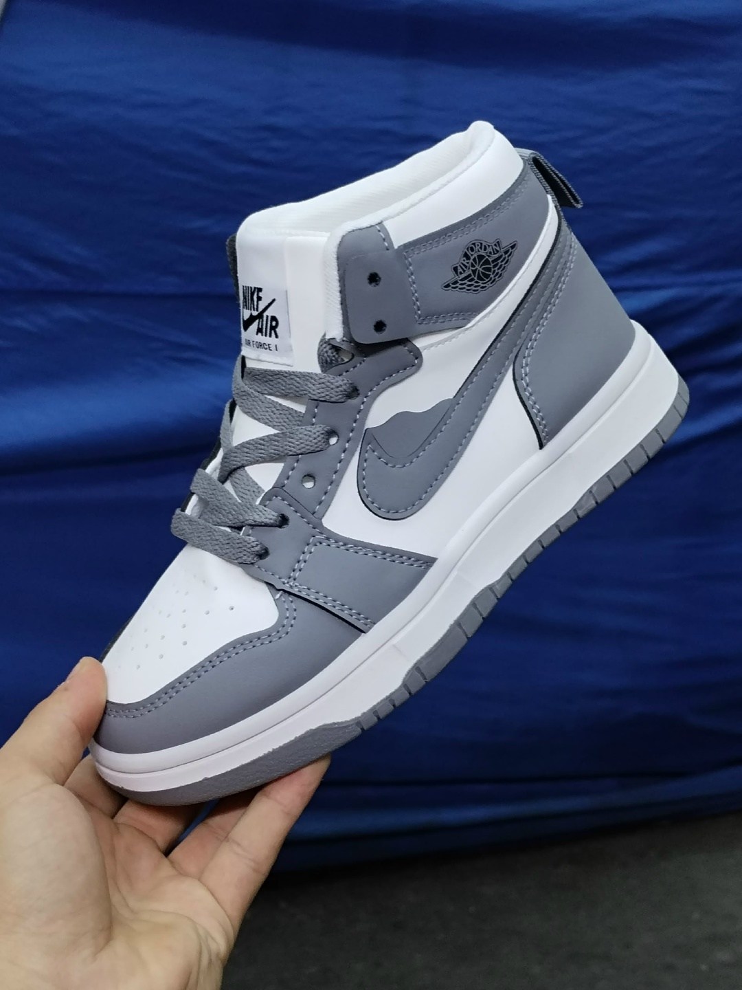 nike air jordan 1,кроссовки nike air jordan 1,зимние кроссовки nike air jordan 1 mid,кроссовки,nike air jordan 1 retro high og black white