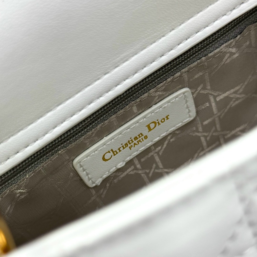 dior сумка,женская сумка dior,сумка dior lady dior my abcdior,сумка диор,сумка диор кристиан диор