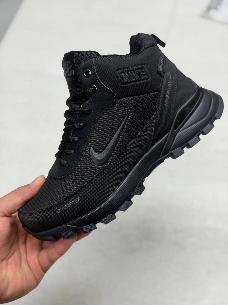 зимние мужские кроссовки nike,кроссовки зимние nike,мужские зимние кроссовки с мехом nike,мужские зимние кроссовки,зимние ботинки nike