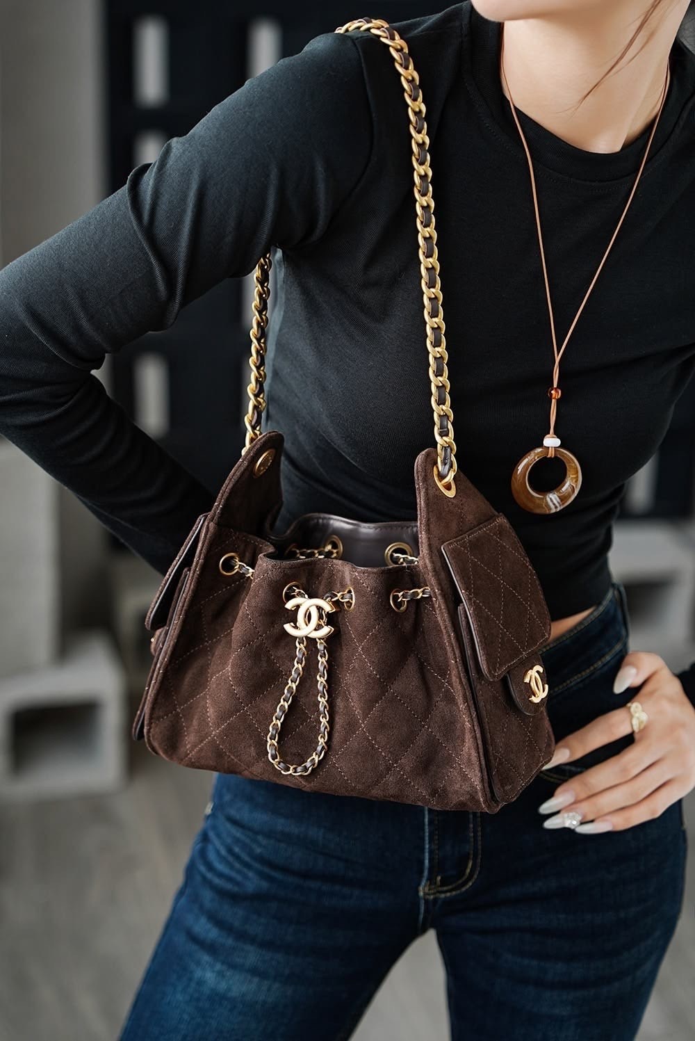 женская сумка chanel,сумка chanel,сумка шанель коричневая,шанель 25 сумка,chanel коричневая замшевая сумка тоут для женщин