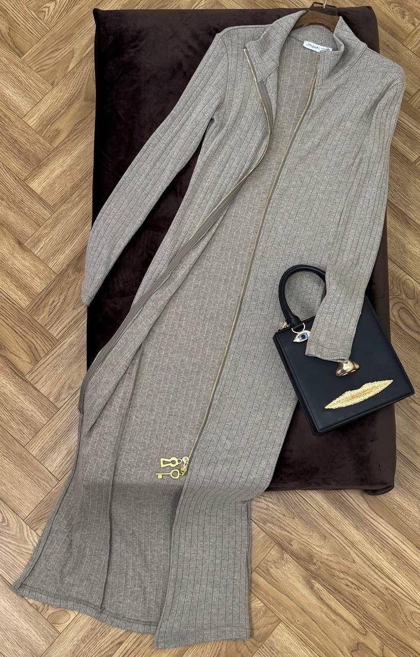 трикотажное платье,платье лапша трикотажное макси ze fashion,трикотажное платье с разрезом,платье лапша трикотажное длинное в рубчик la lima,платье лапша трикотажное макси