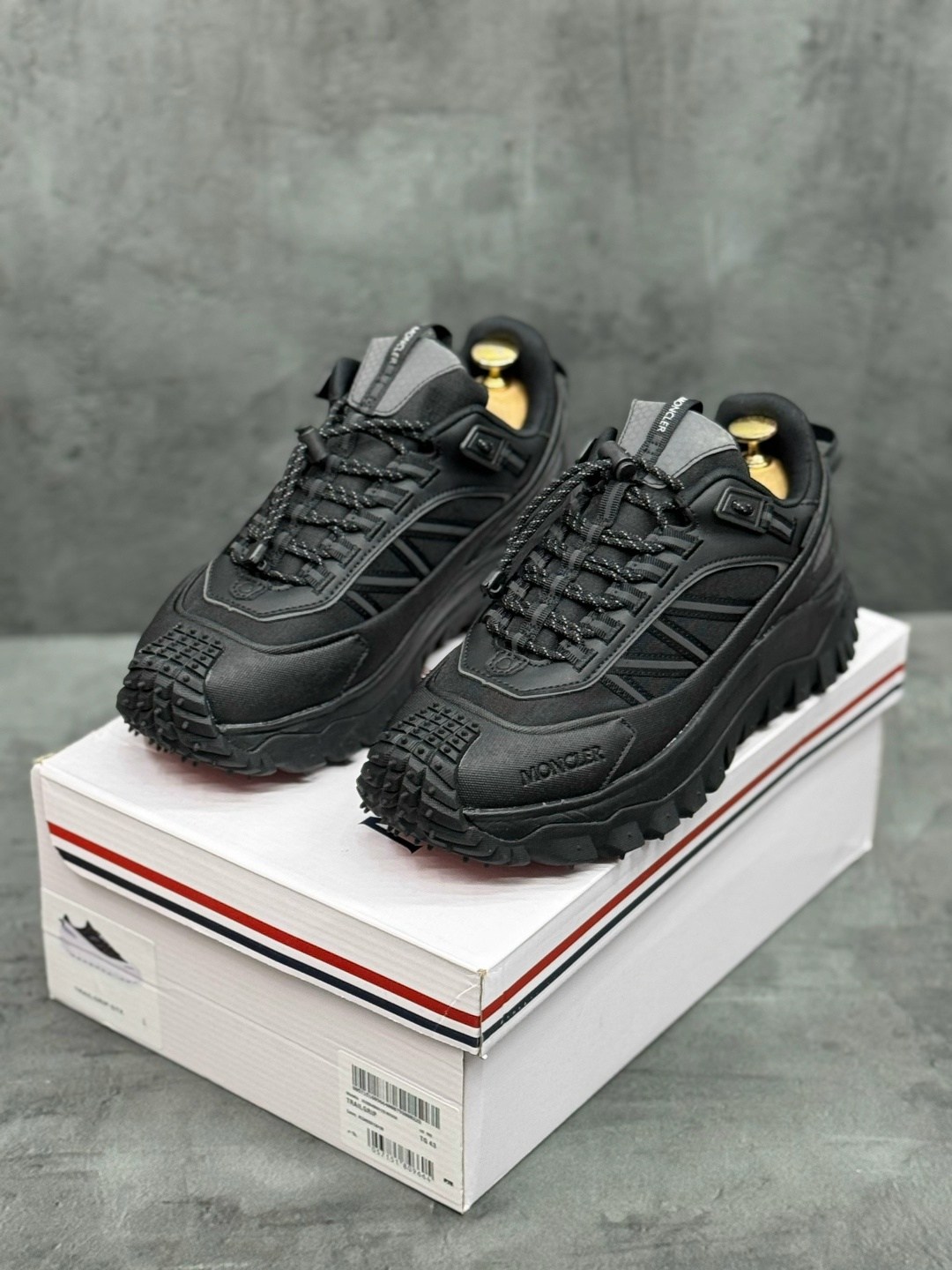 низкие кроссовки moncler trailgrip gtx черный,кроссовки trailgrip gtx moncler черный,кроссовки moncler trailgrip gtx,кроссовки moncler,кроссовки trailgrip gtx moncler grenoble черный