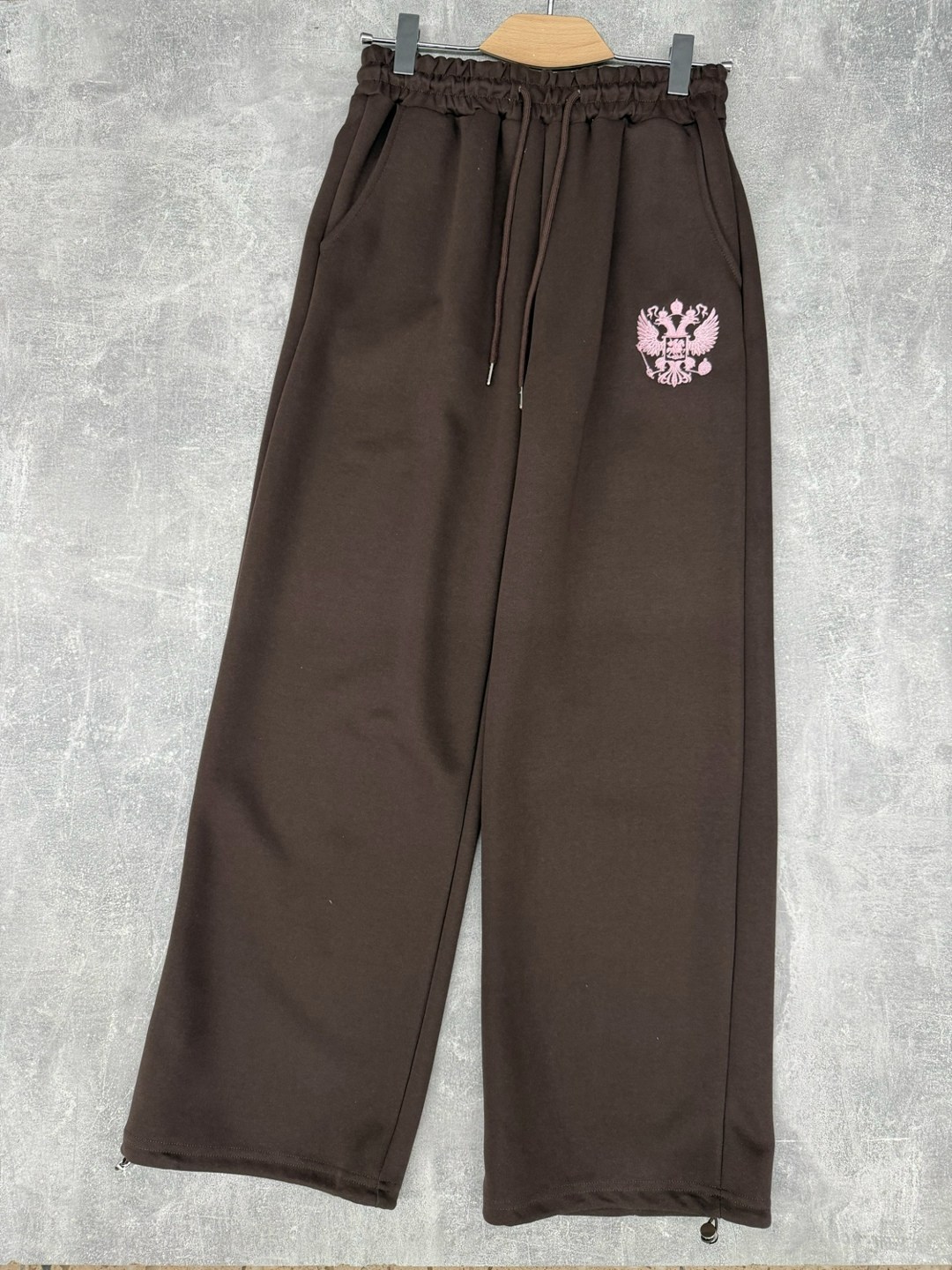брюки спортивные,grey sweatpants,спортивные брюки с вышивкой,спортивные штаны,спортивные штаны с вышивкой
