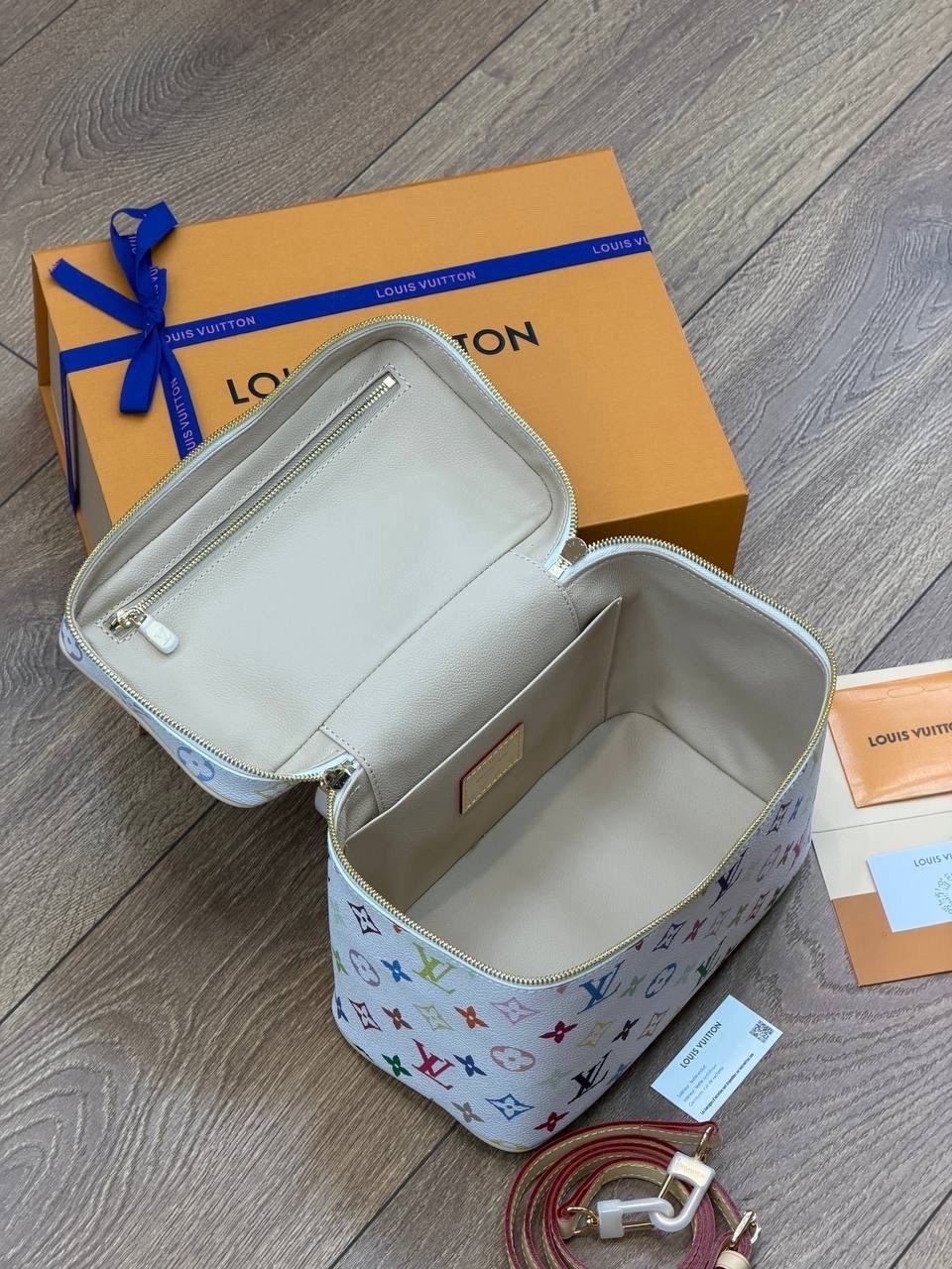 косметичка louis vuitton,louis vuitton косметичка louis vuitton,louis vuitton сумка,косметичка луи виттон,сумка женская louis vuitton