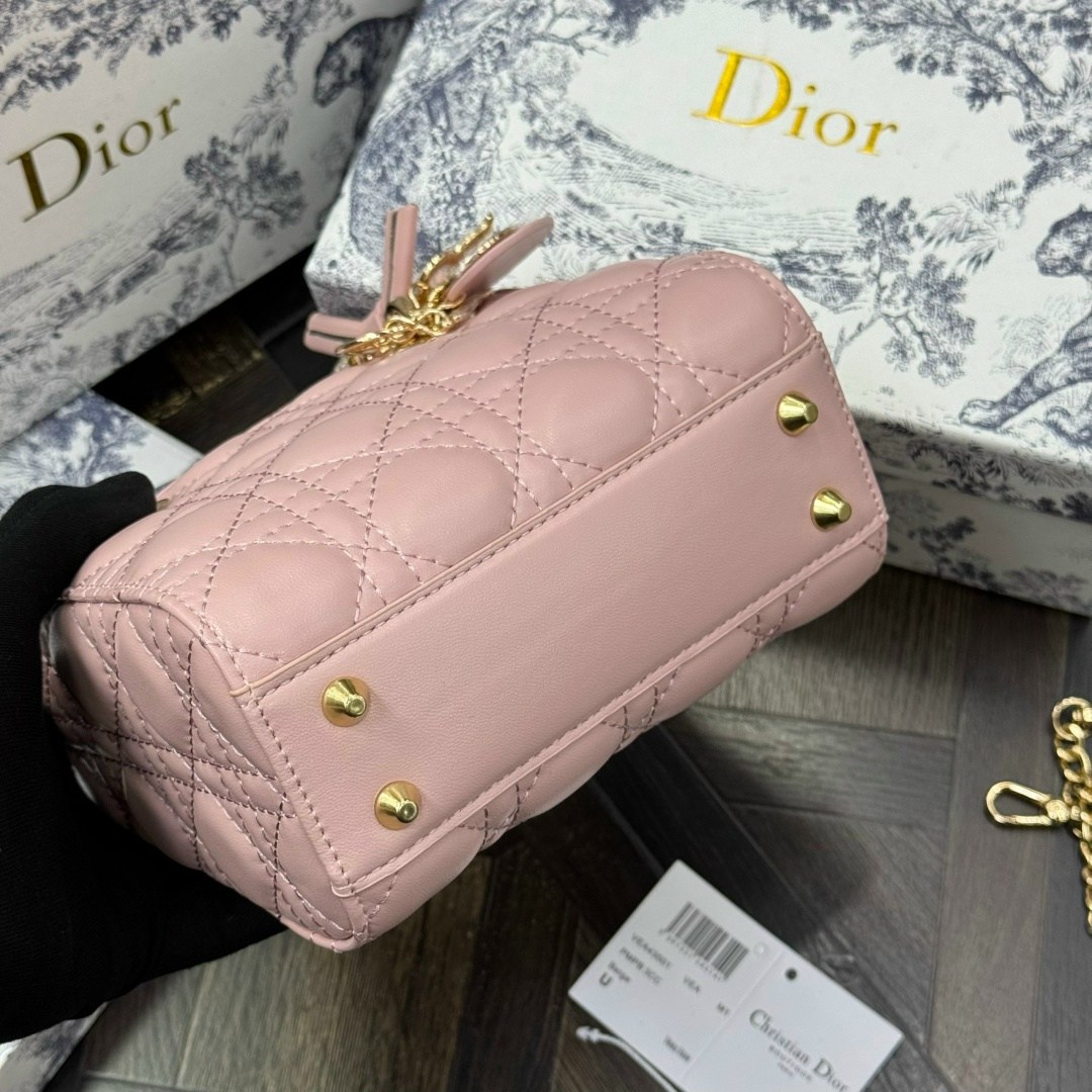 dior сумка,сумка диор,мини сумки кристиан диор,dior сумка женская,сумочка от dior
