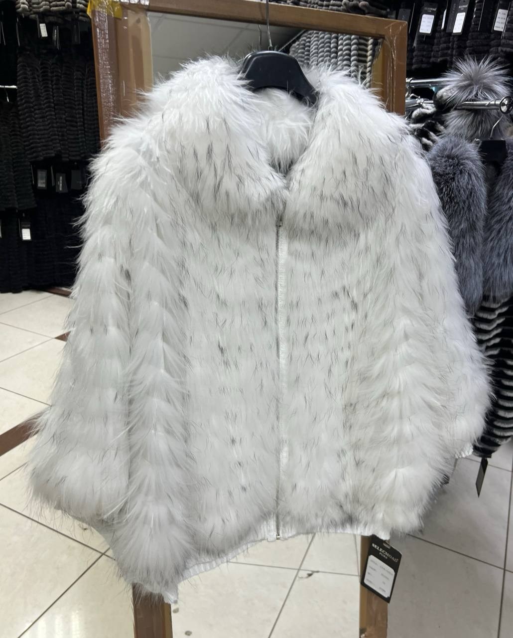 шуба из меха,шубы из натурального меха,женская шуба,меховая куртка,шубка
