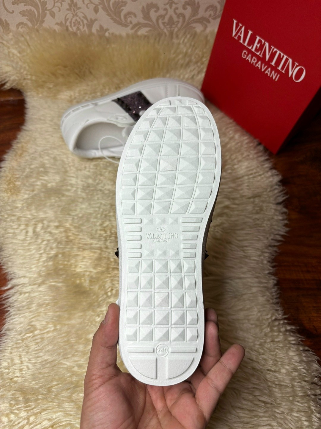 кеды valentino,valentino кроссовки женские,valentino кроссовки,,кроссовки valentino garavani белые
