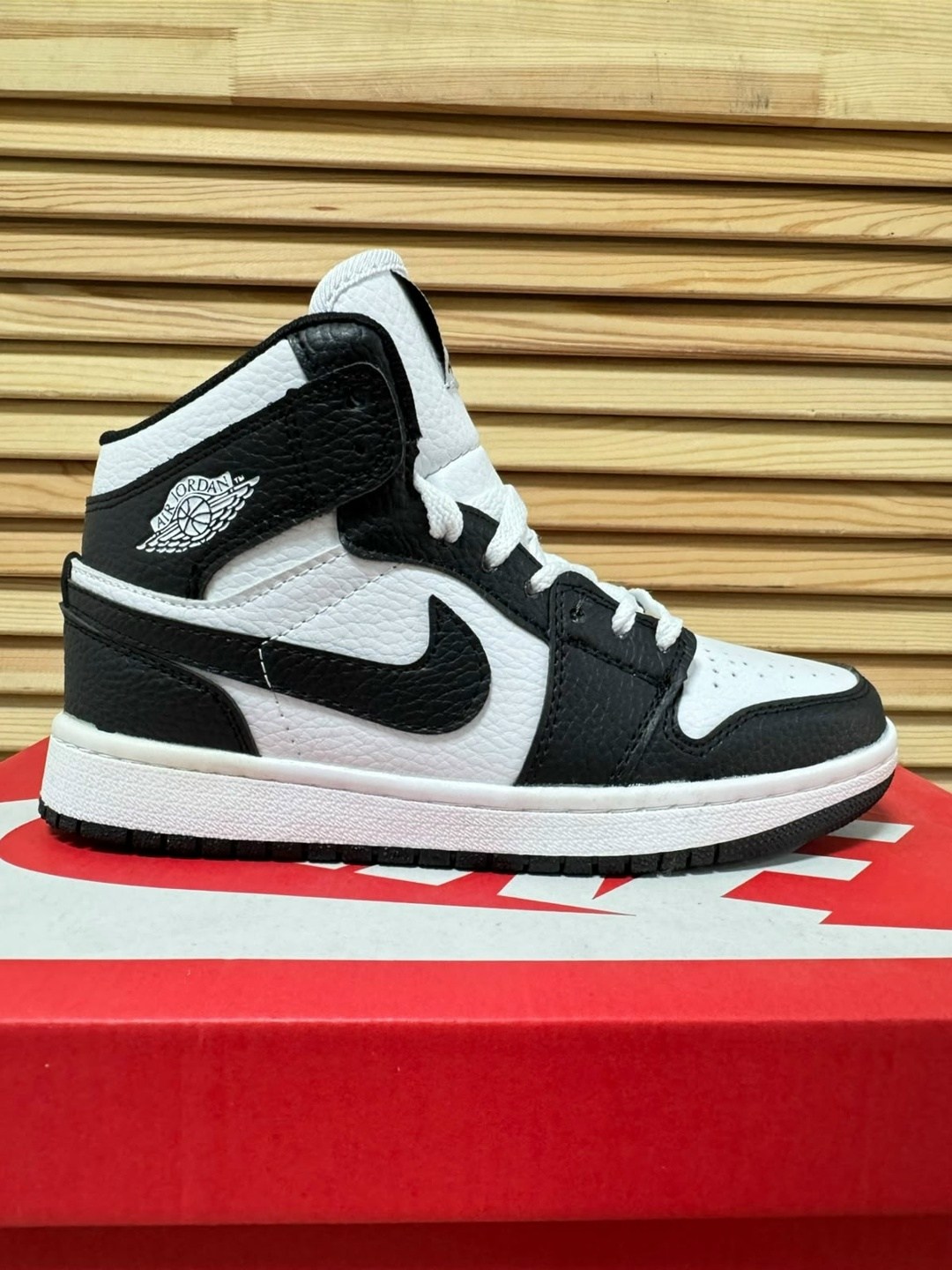 nike air jordan 1 pine green,nike air jordan 1 retro high og pine green,кроссовки nike air jordan 1 retro high,nike air jordan 1 retro high og,nike air jordan 1 retro high