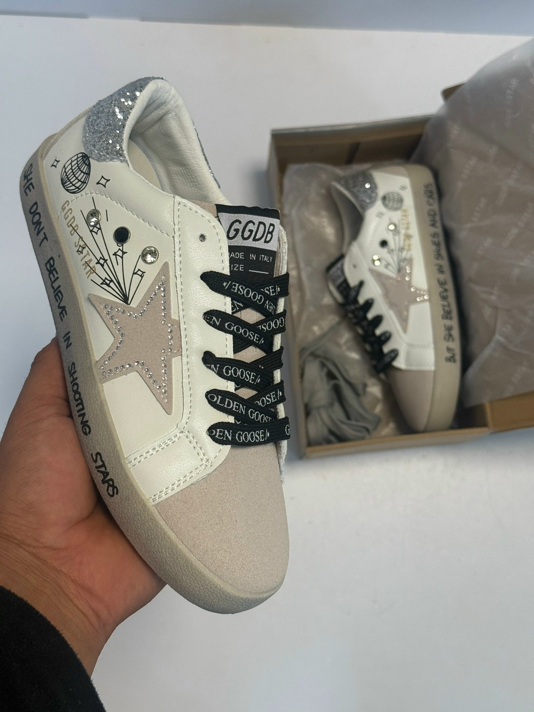 кроссовки женские golden goose super-star белый / серебряный,golden goose кеды super-star с блестками белый,,кроссовки golden goose super star panelled leather белый бежевый,кроссовки golden goos