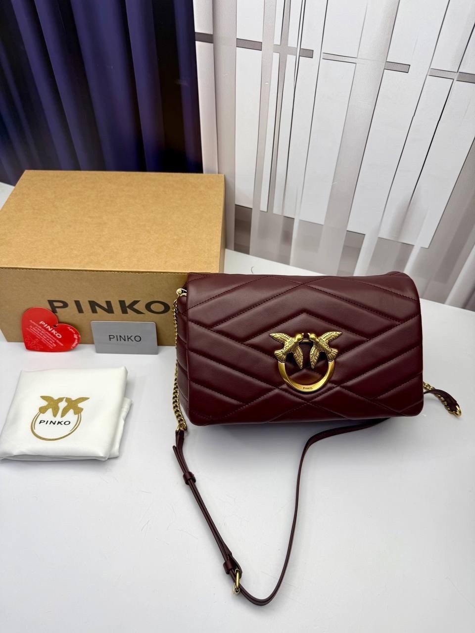 сумка pinko,женская сумка pinko,pinko сумка на плечо,сумка женская pinko белая,сумка pinko белая