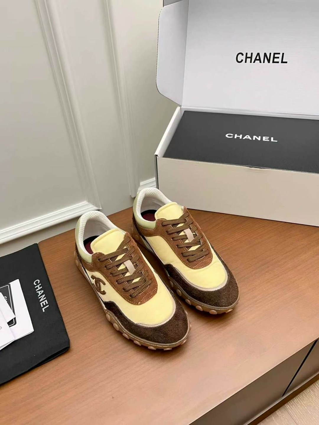кроссовки женские chanel,кроссовки chanel,кроссовки шанель женские,кроссовки шанели,кроссовки женскиe