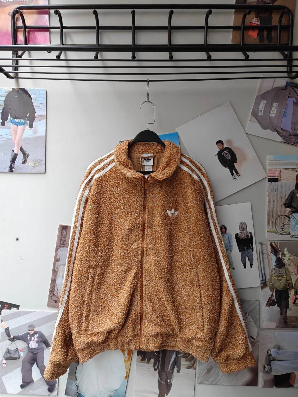 adidas originals олимпийка,куртка adidas originals,adidas originals firebird,спортивная куртка adidas originals,куртка меховая adidas originals sherpa zipped, черный