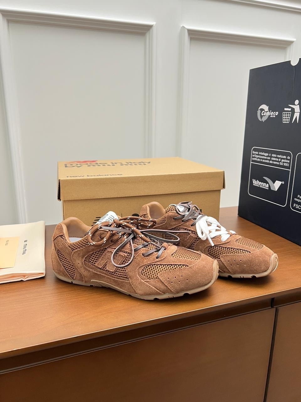 кроссовки miu miu,кроссовки miu,new balance miu miu кроссовки,miu miu кроссовки женские,кроссовки миу миу