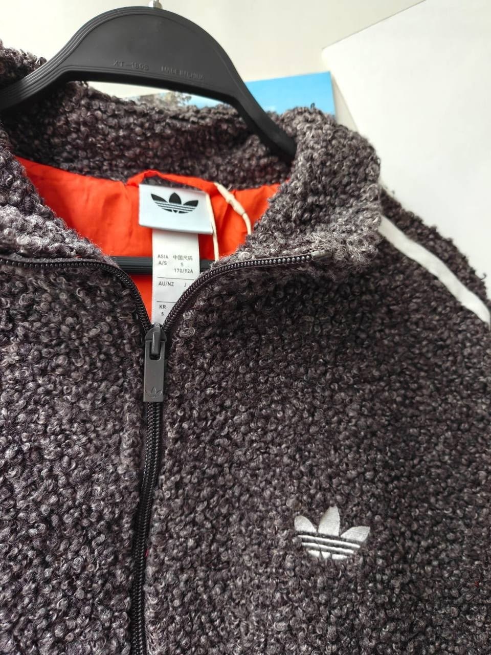 adidas originals олимпийка,куртка adidas originals,adidas originals firebird,спортивная куртка adidas originals,куртка меховая adidas originals sherpa zipped, черный