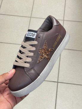 Кроссовки