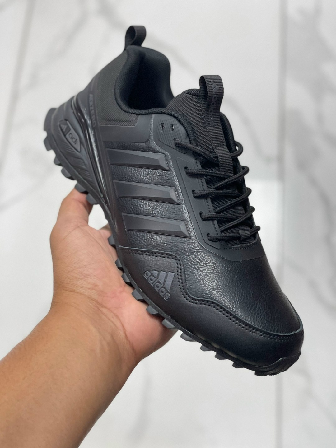мужские кроссовки adidas,кроссовки adidas,кроссовки мужские адидас,кроссовки зимние adidas daroga,кроссовки зимние adidas