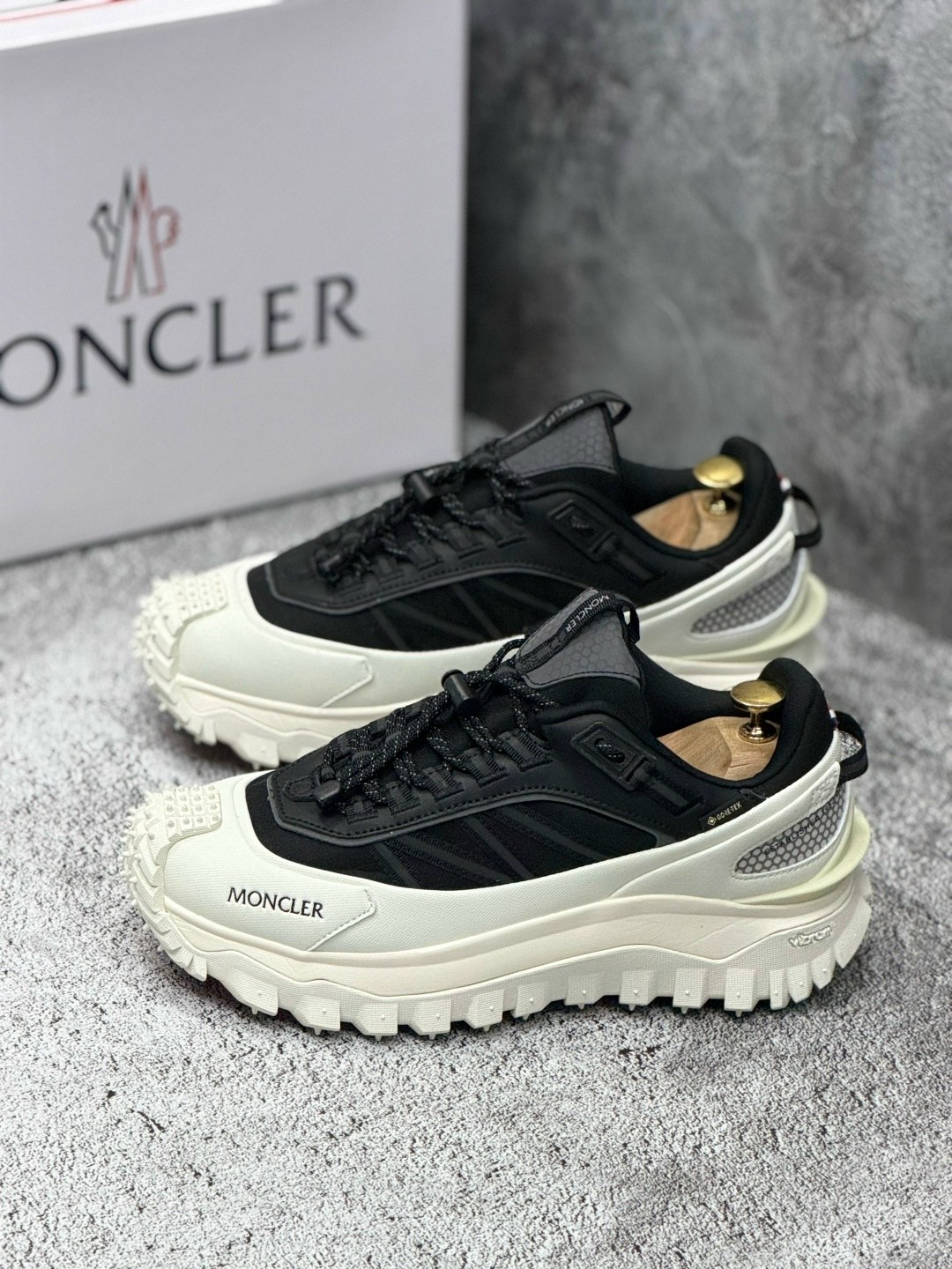 кроссовки moncler,кроссовки moncler trailgrip gtx,кроссовки moncler trailgrip gtx trainers белый черный,кроссовки moncler moncler trailgrip gtx,мужские кроссовки