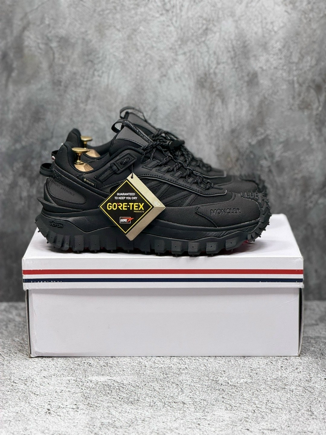 низкие кроссовки moncler trailgrip gtx черный,кроссовки moncler trailgrip gtx,кроссовки moncler trailgrip gtx черный,кроссовки moncler,мужской кроссовки