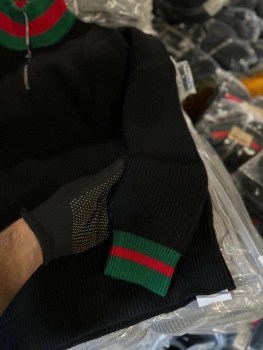 Свитер