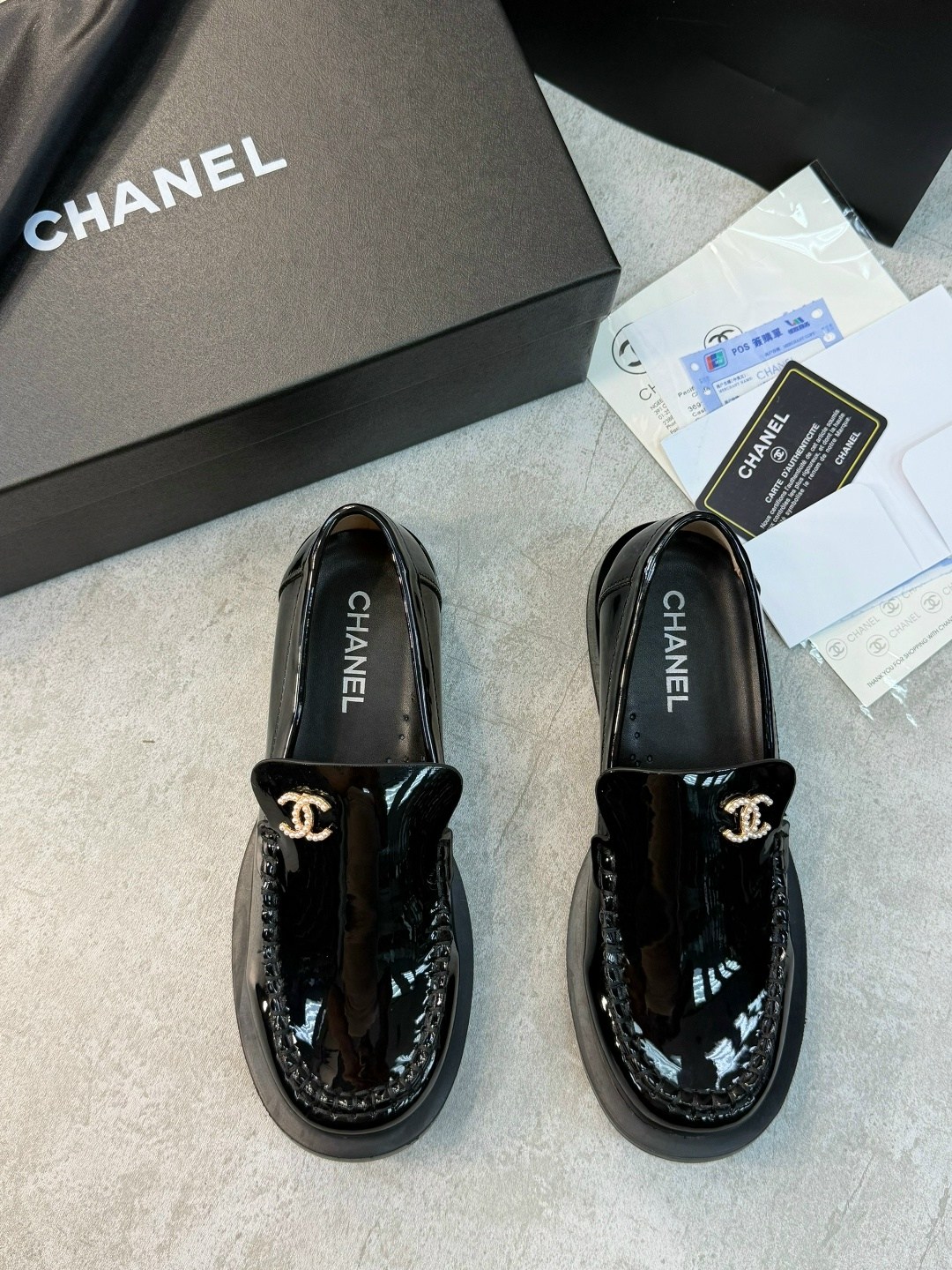 лоферы chanel,туфли chanel,женские кожаные черные лоферы chanel,женские лоферы chanel,лоферы шанель