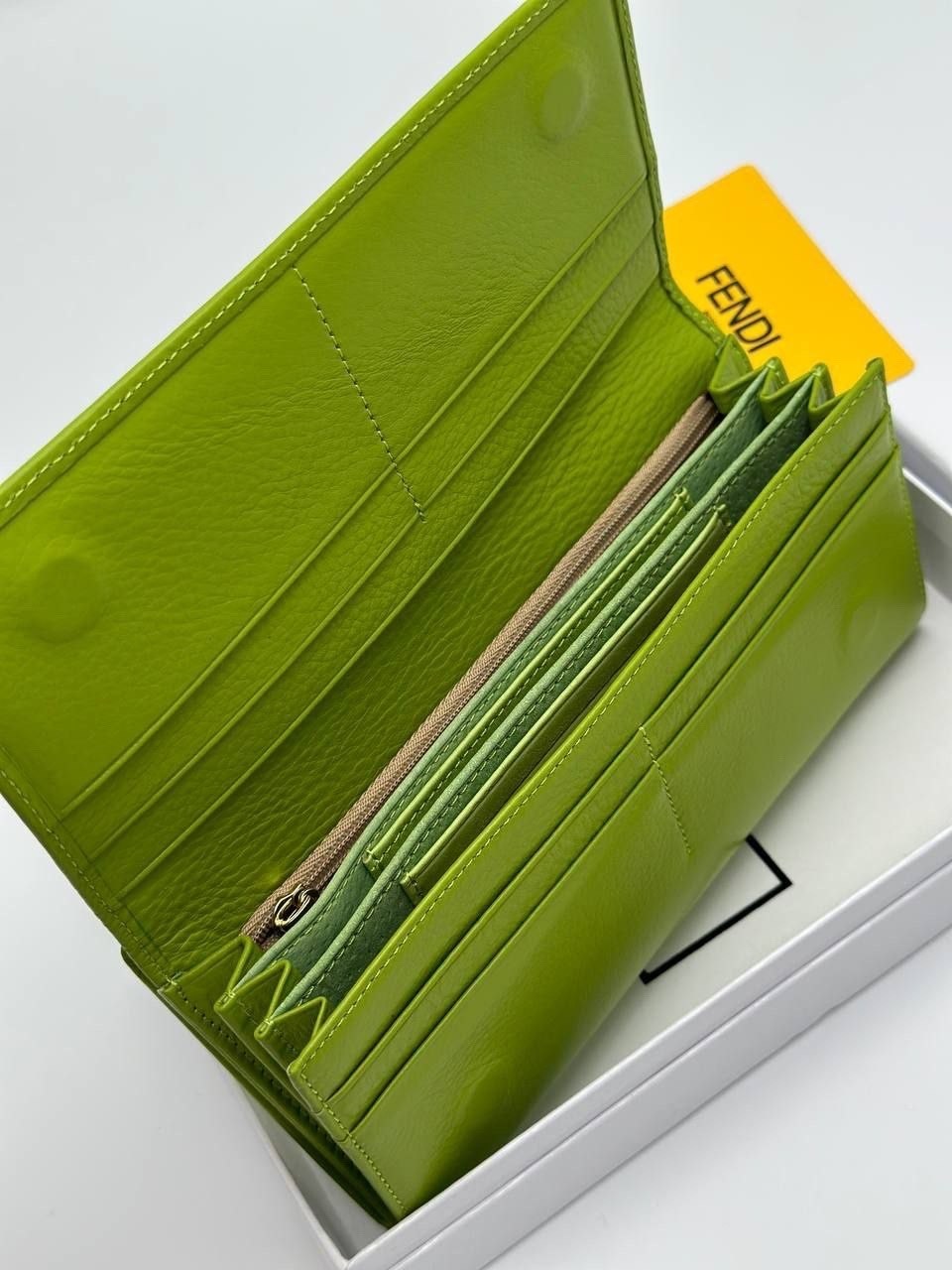 кошелек женский,fendi женский кошелек,кошелек женский натуральная кожа,fendi кошелек,кошелек женский натуральная кожа красный