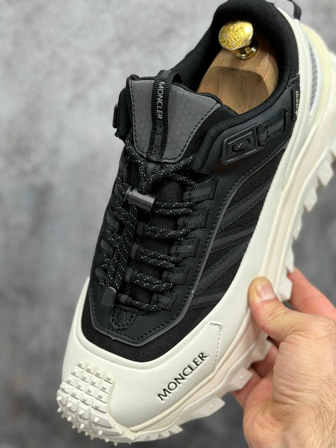 кроссовки moncler,кроссовки moncler trailgrip gtx,кроссовки moncler trailgrip gtx trainers белый черный,кроссовки moncler moncler trailgrip gtx,мужские кроссовки