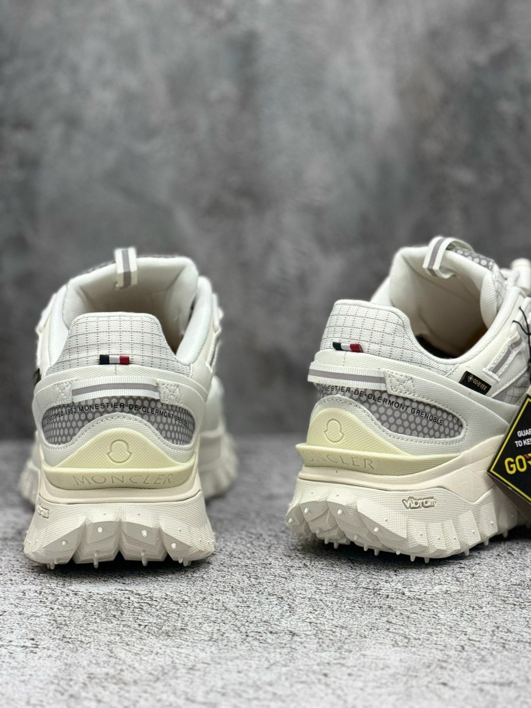 кроссовки moncler,кроссовки,кроссовки trailgrip gtx moncler белый,мужской кроссовки,повседневные кроссовки