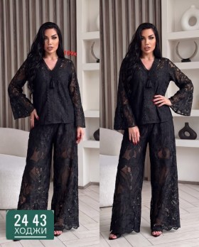 Костюм