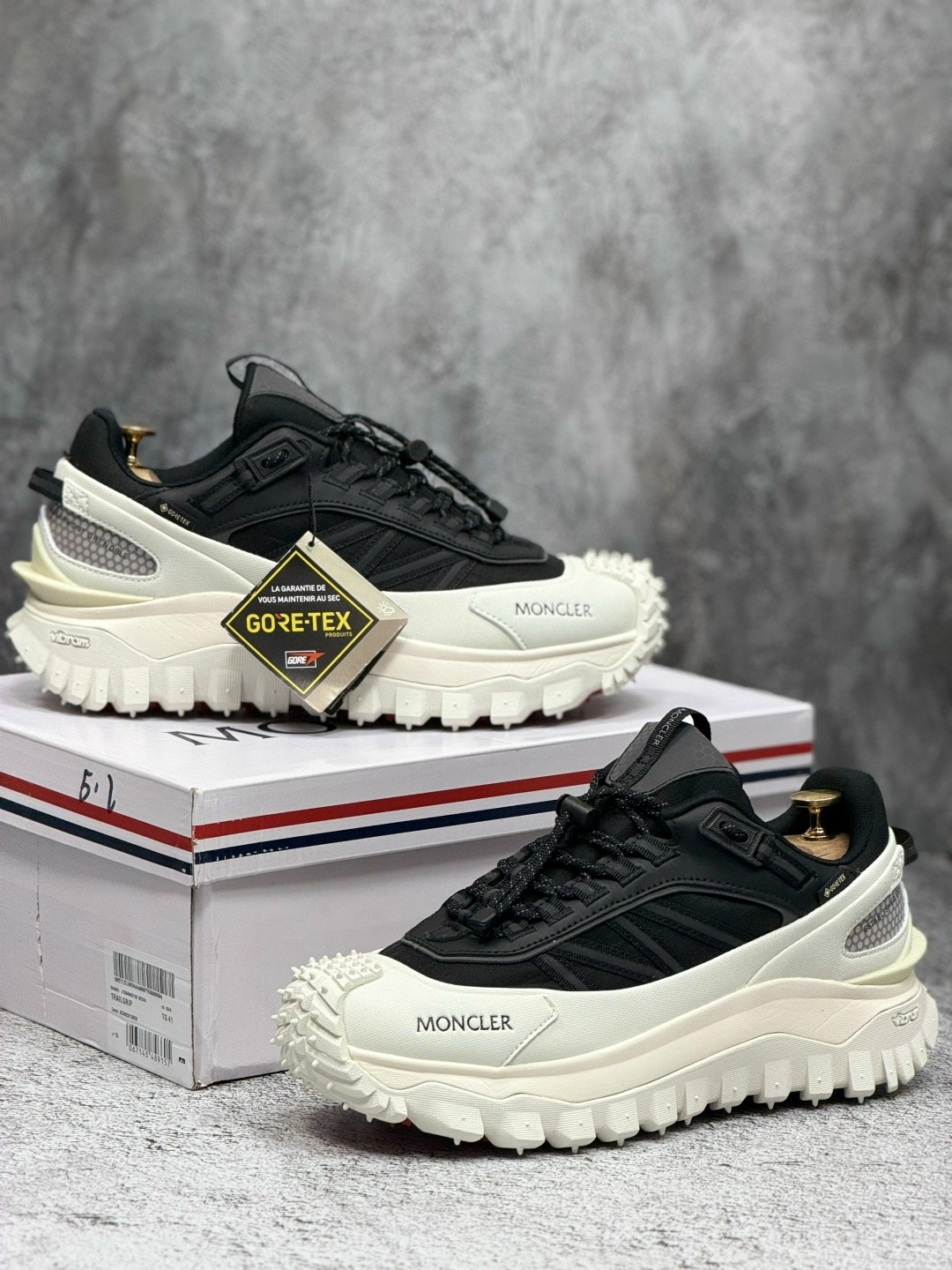кроссовки moncler,кроссовки moncler trailgrip gtx,кроссовки moncler trailgrip gtx trainers белый черный,кроссовки moncler moncler trailgrip gtx,мужские кроссовки