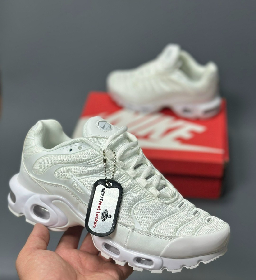 кроссовки nike air max tn plus,nike air max plus tn,кроссовки nike air max tn plus мужские,кроссовки air max tn plus,кроссовки мужские nike air max tn