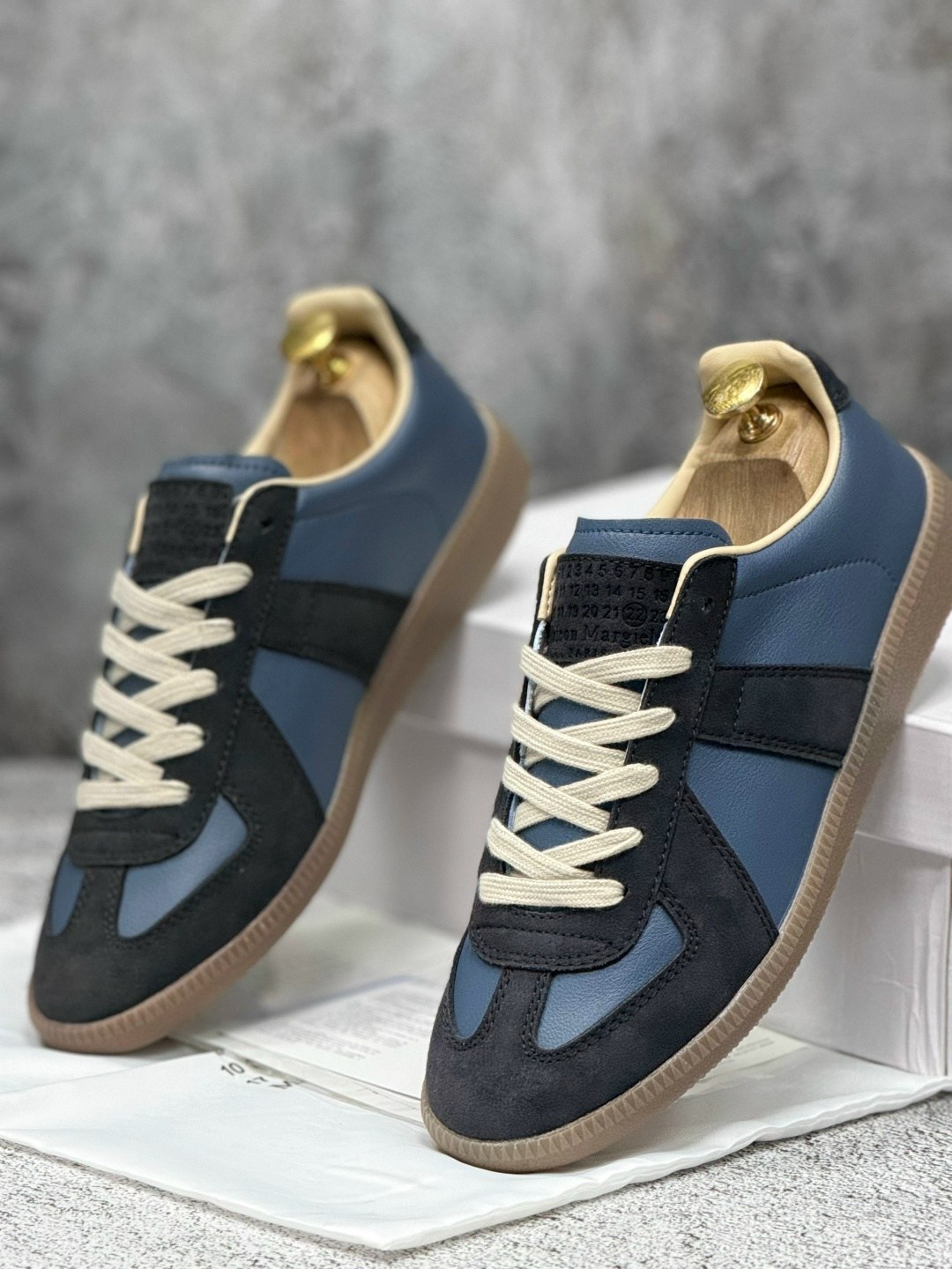 кроссовки maison margiela replica low top,кроссовки replica maison margiela синий,кроссовки maison margiela replica,кроссовки мужские maison margiela replica low top carry over синие,maison margiela r