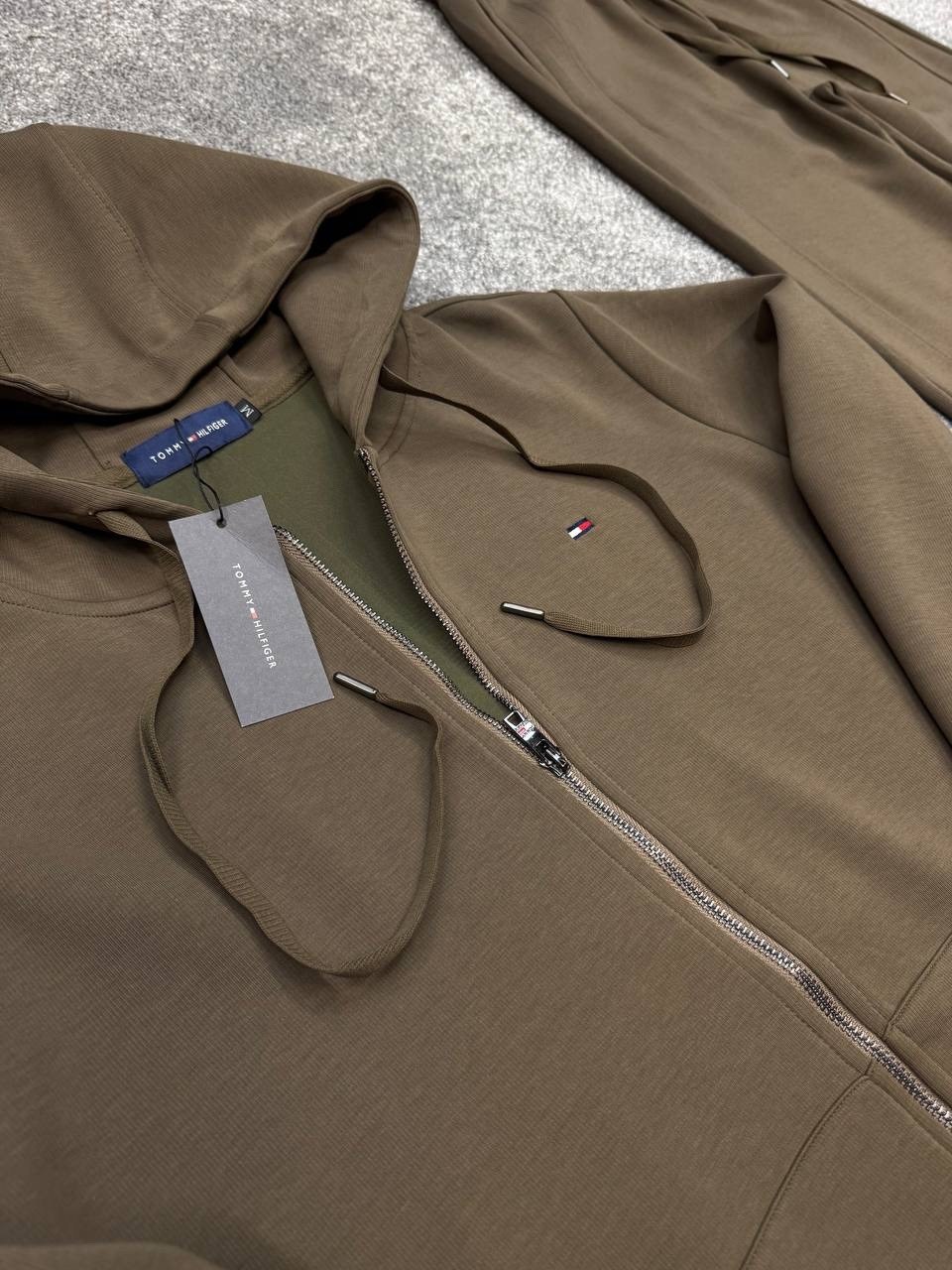 спортивный костюм brunello cucinelli,костюм мужской,спортивный костюм мужской,спортивный костюм,повседневный костюм